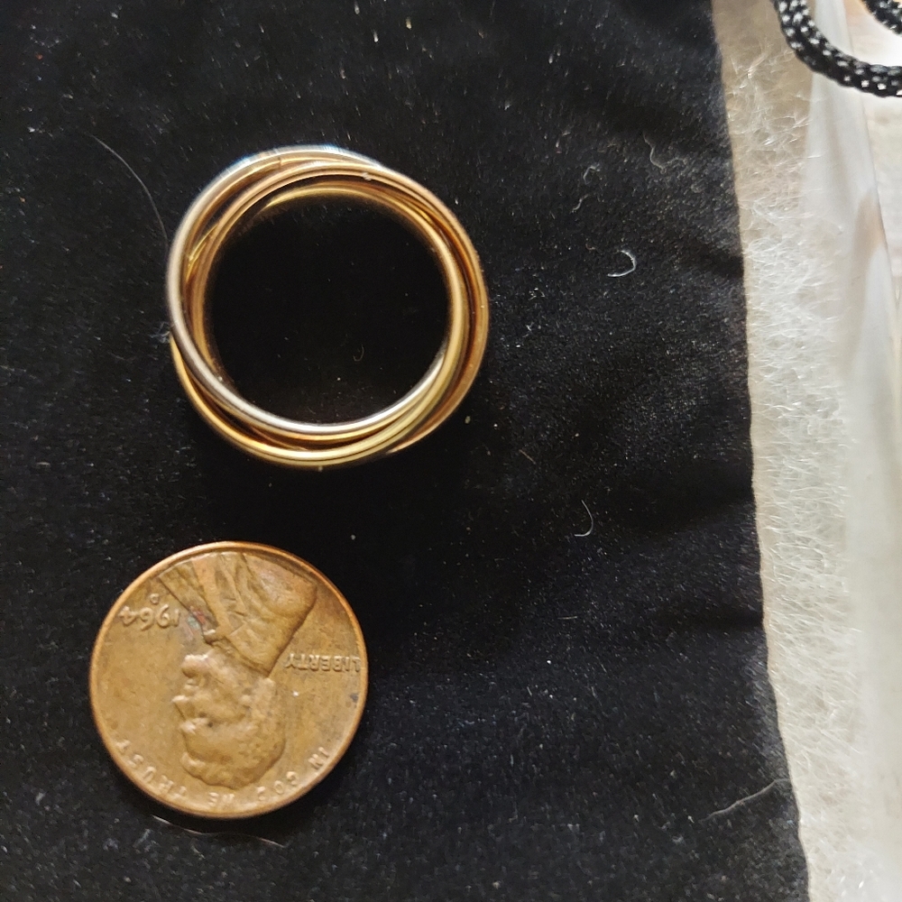 Ladies ring